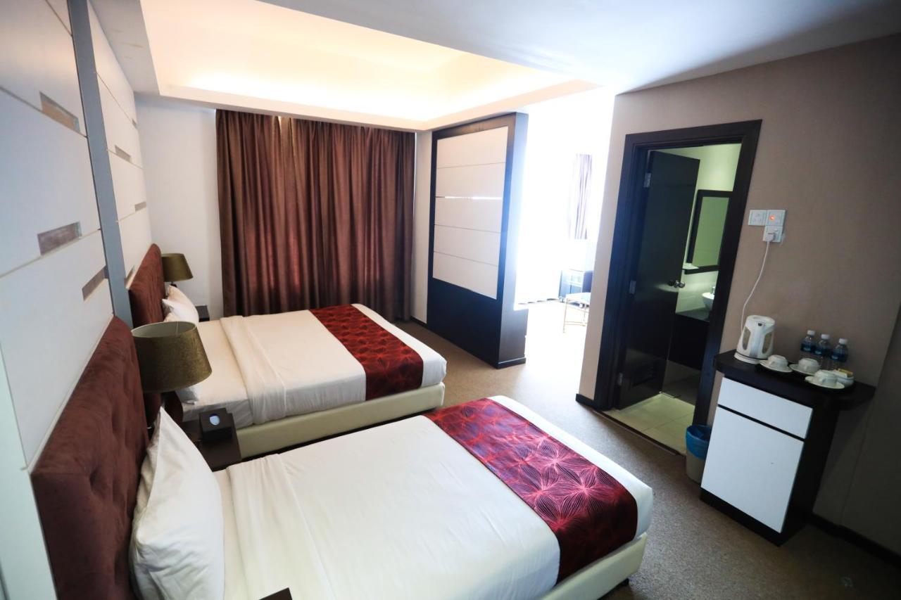 Paradise Spa Hotel Port Dickson Esterno foto