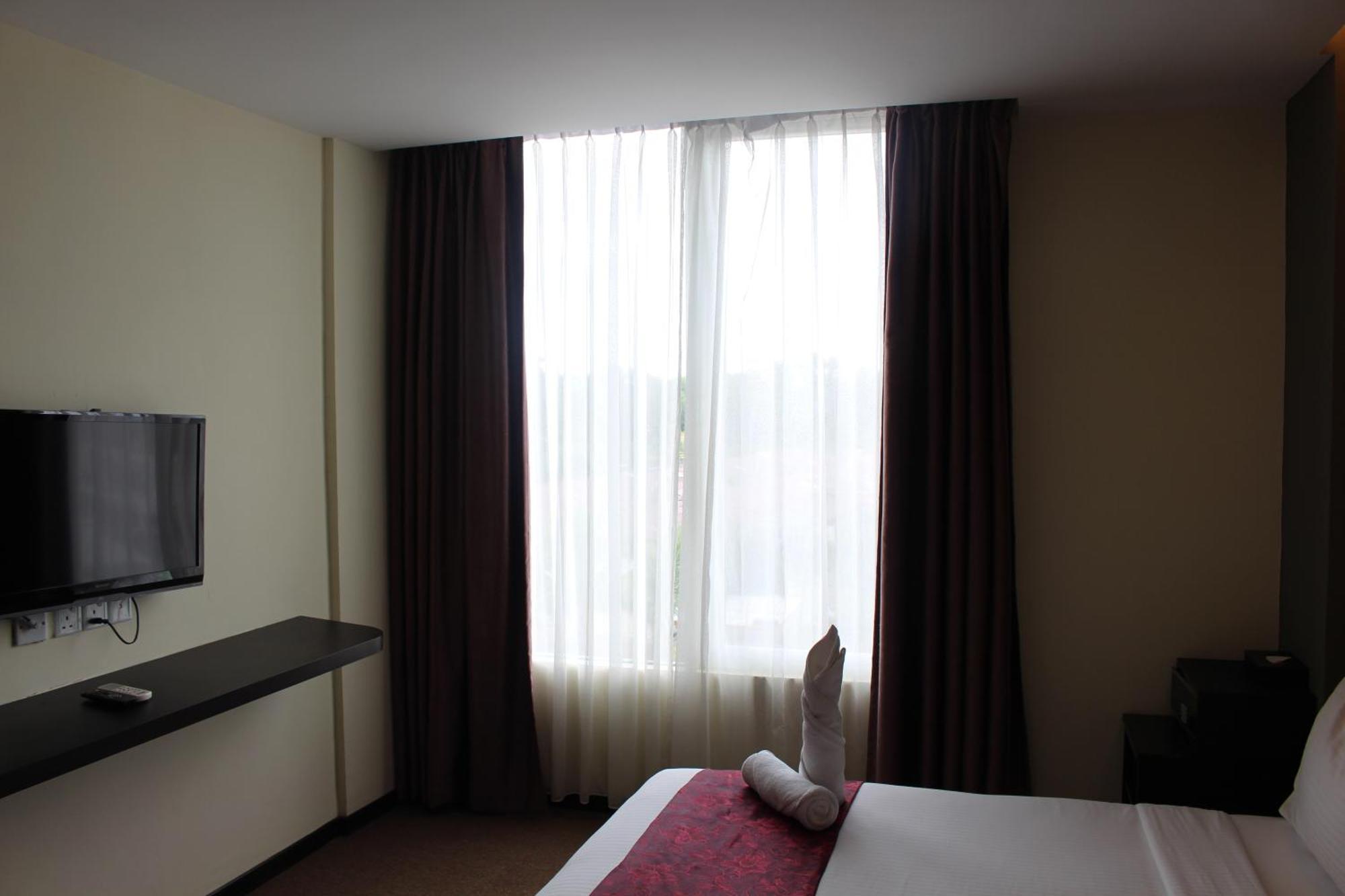 Paradise Spa Hotel Port Dickson Esterno foto