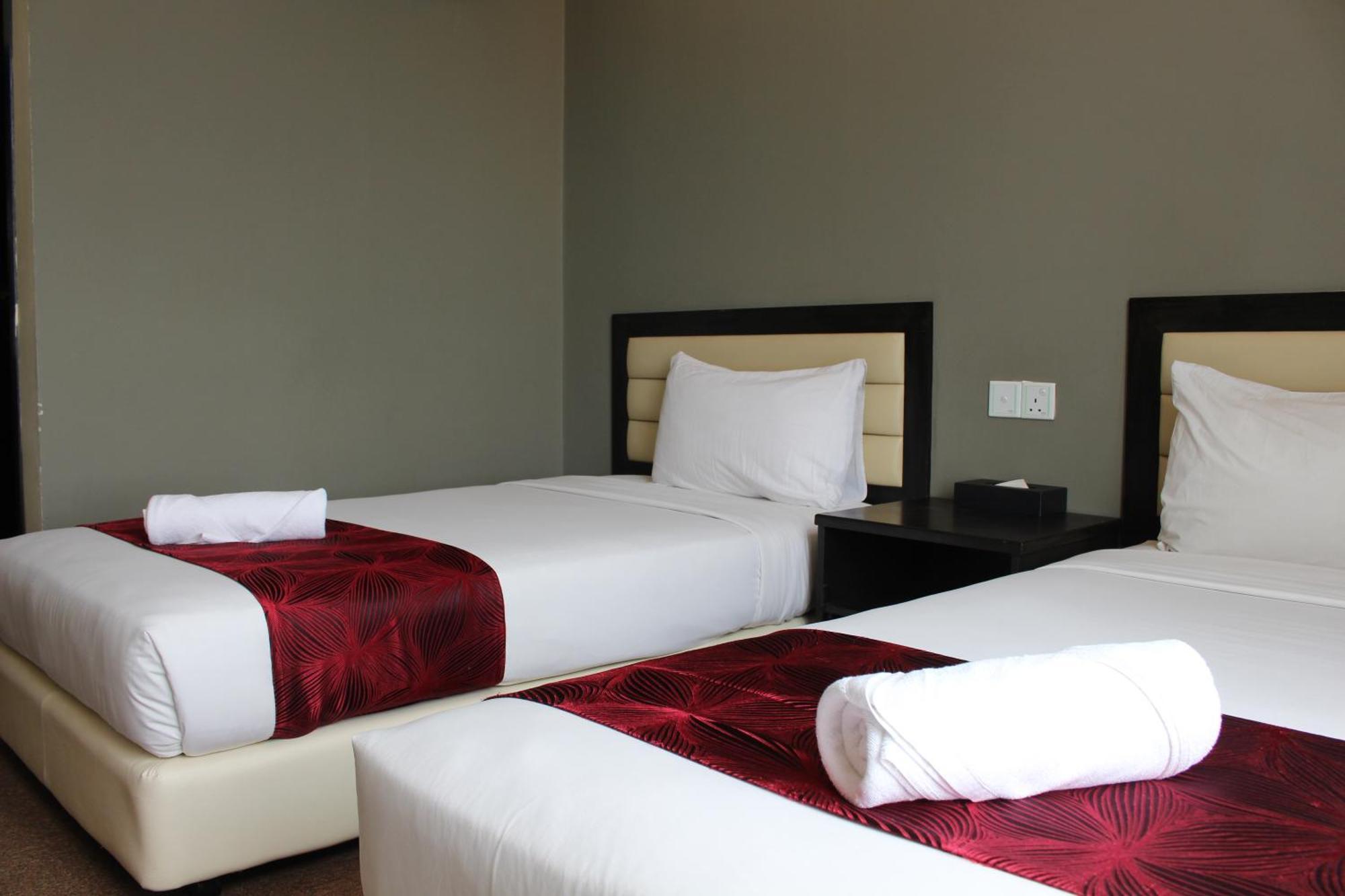 Paradise Spa Hotel Port Dickson Esterno foto