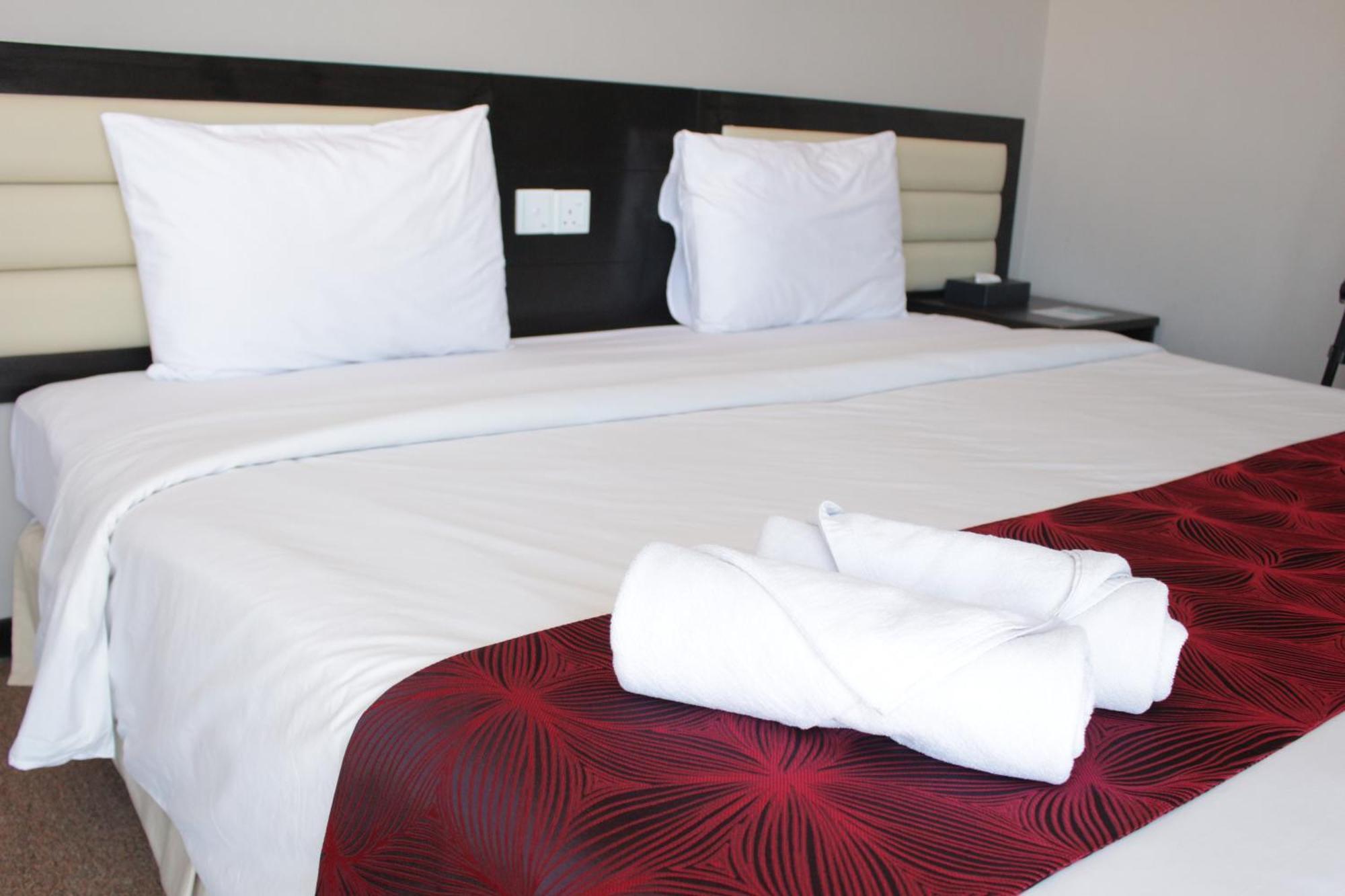 Paradise Spa Hotel Port Dickson Esterno foto
