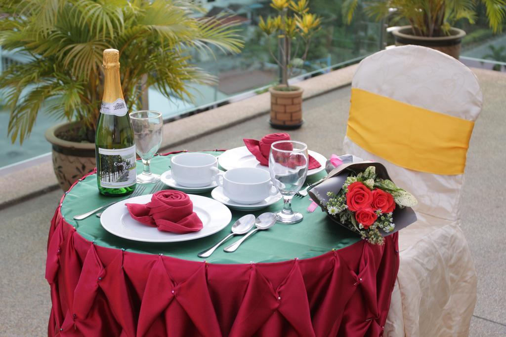 Paradise Spa Hotel Port Dickson Esterno foto
