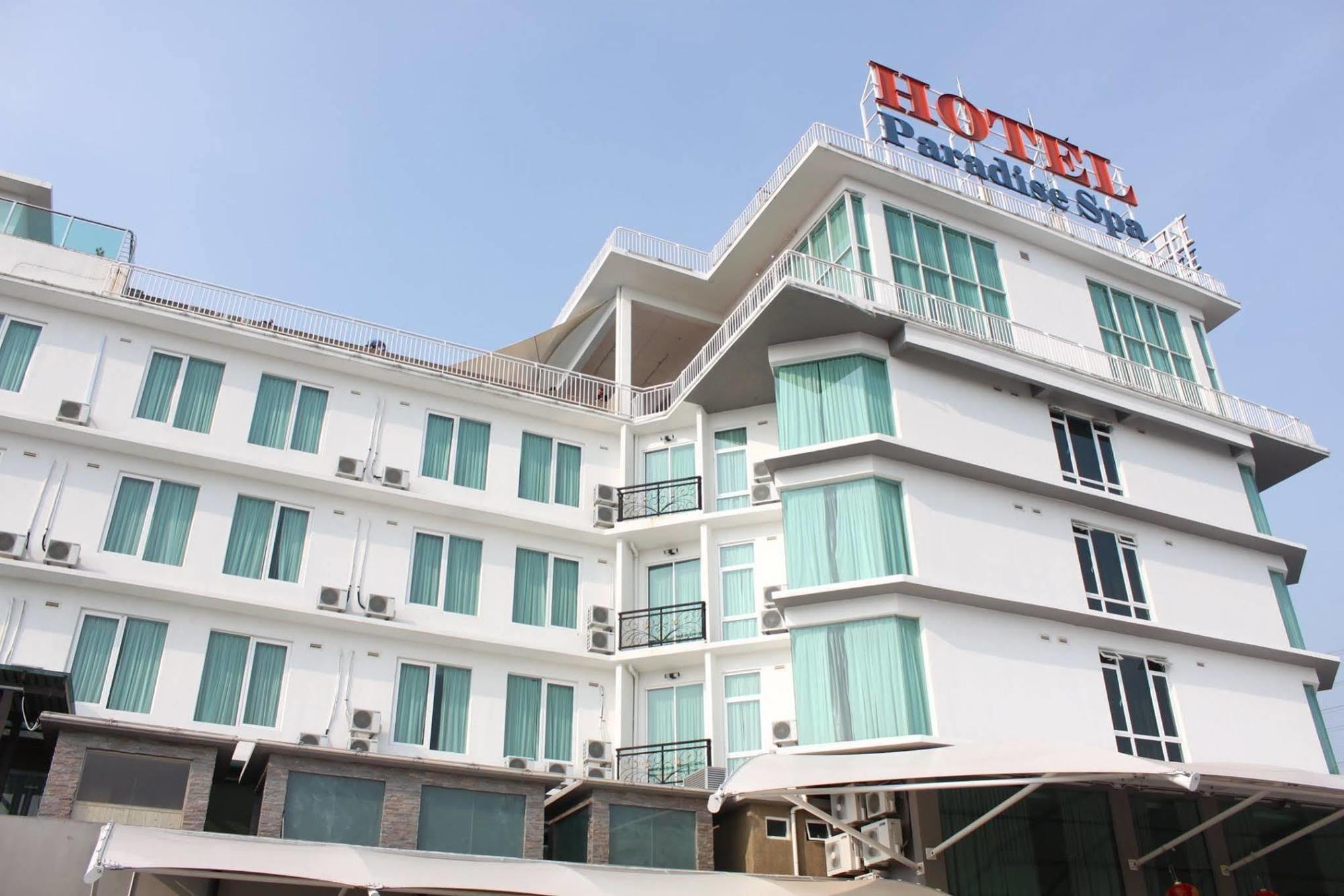 Paradise Spa Hotel Port Dickson Esterno foto